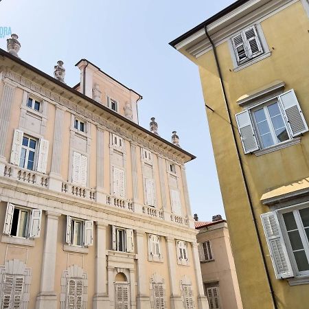 Cavana 2 Tirabora Short Rent Trieste Exteriör bild